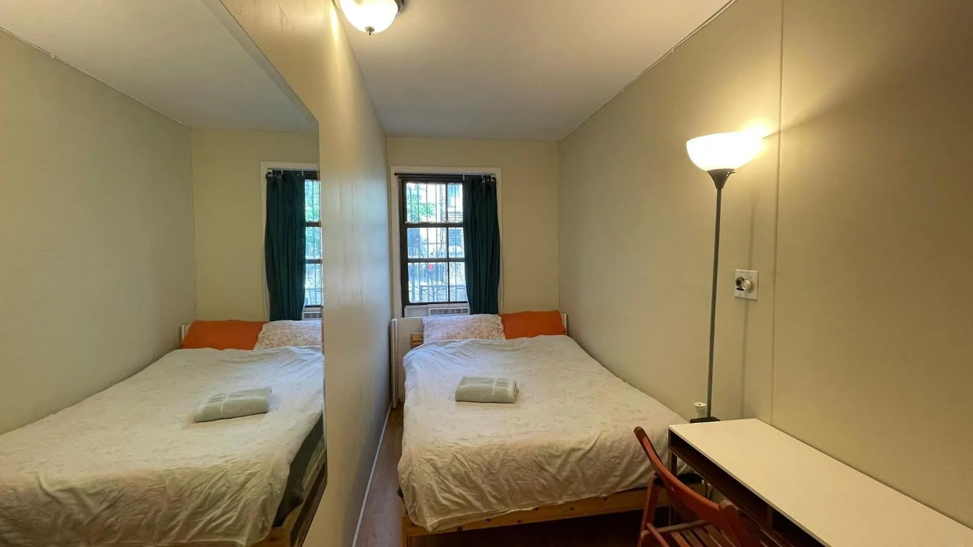 Central & Affordable Williamsburg Private Bedroom Close To Subway New York 0*,