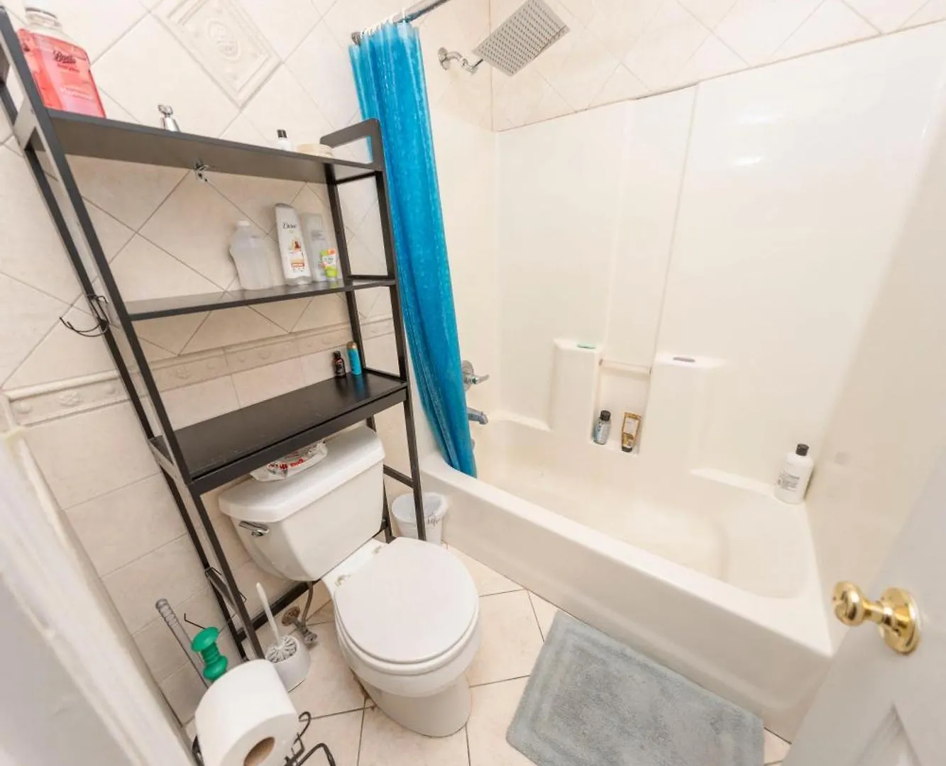 Central & Affordable Williamsburg Private Bedroom Close To Subway New York